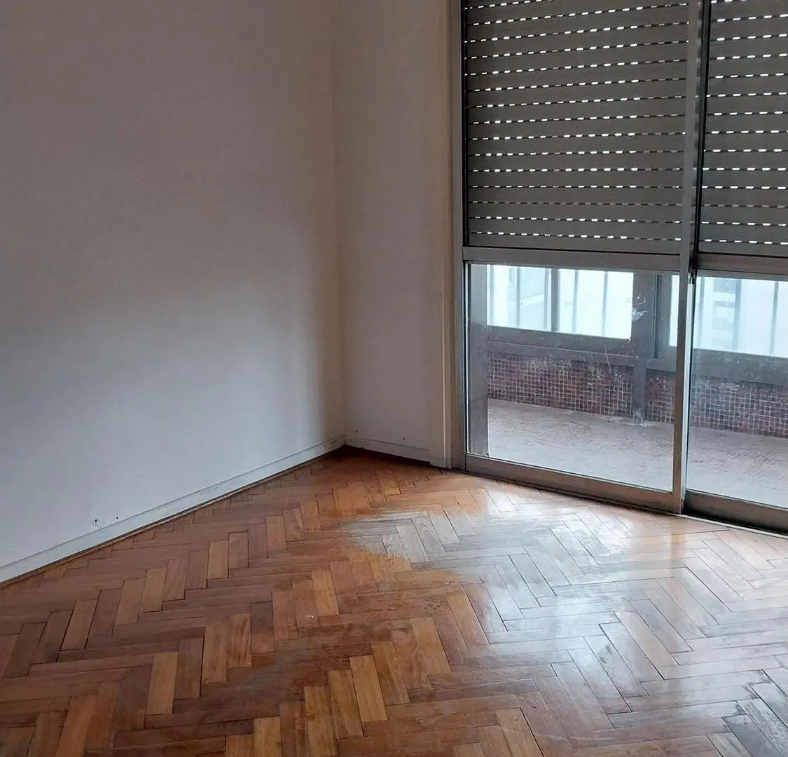 Departamento 4 ambientes en venta en Wilde 4