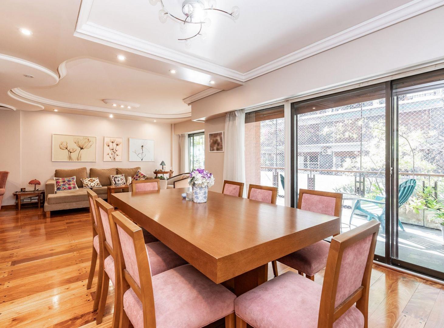 VENTA BELGRANO PISO 4 AMB JARDIN PATIO 2 COCH