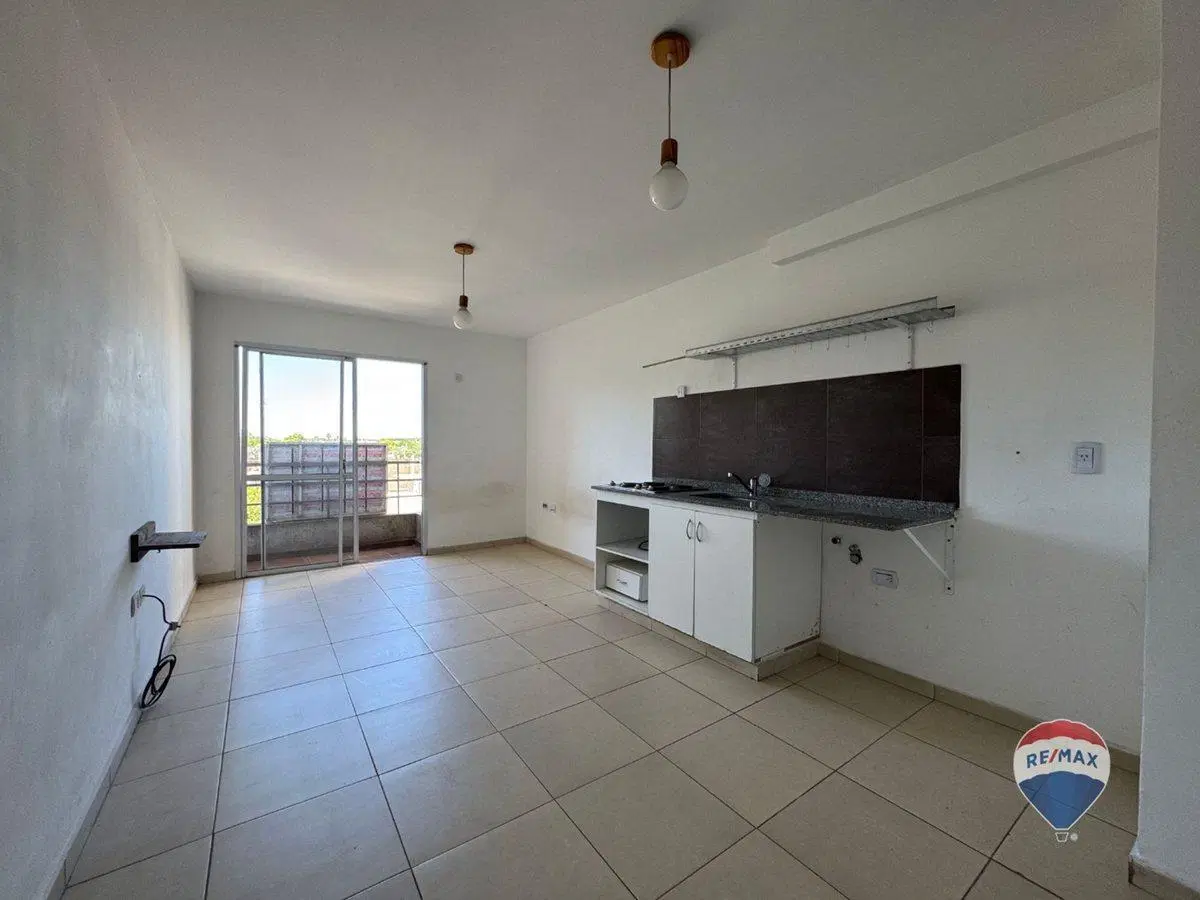 MONOAMBIENTE EN VENTA MORON COCHERA APTO PROF 5