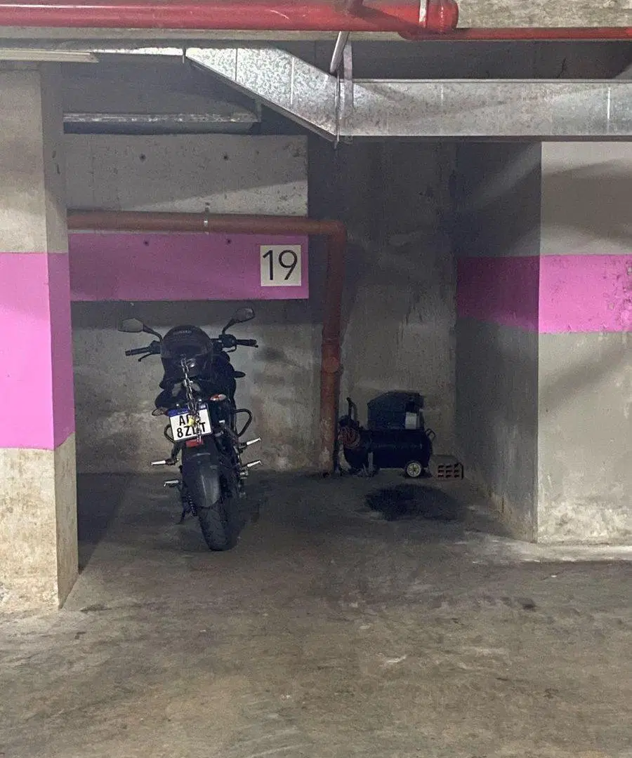 Venta de cochera fija Recoleta 5