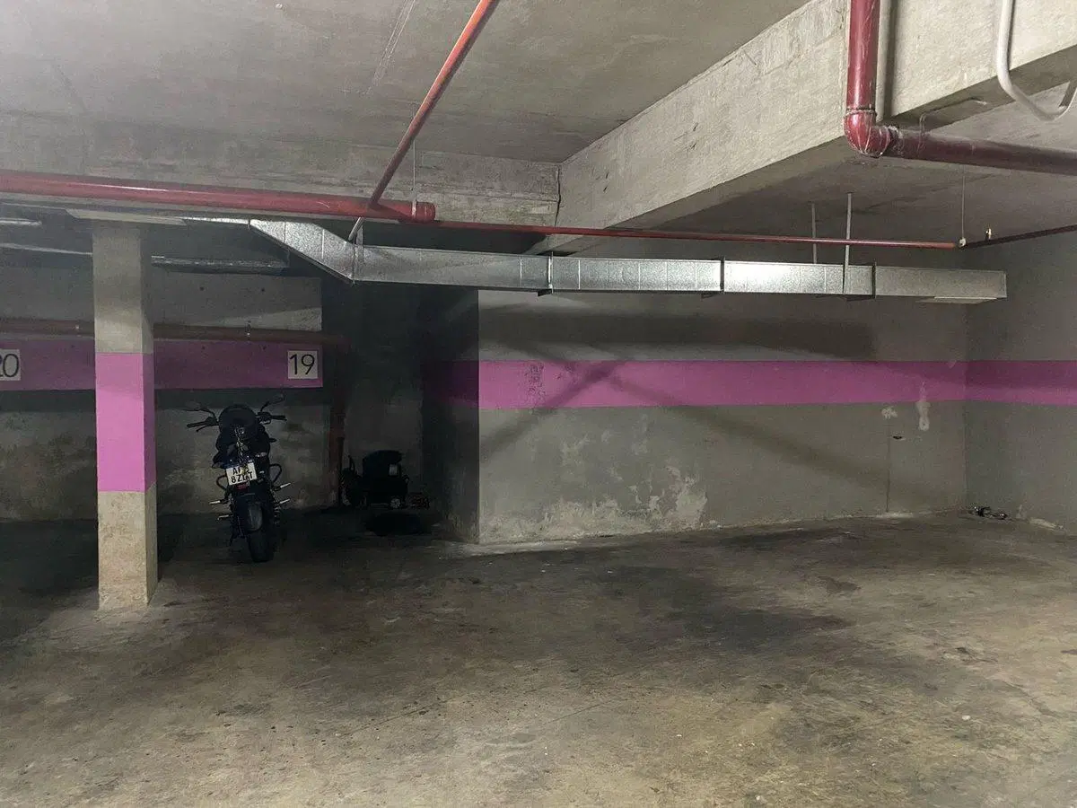 Venta de cochera fija Recoleta 3