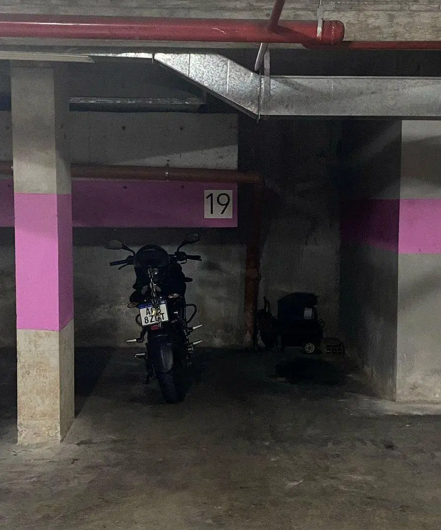 Venta de cochera fija Recoleta 4