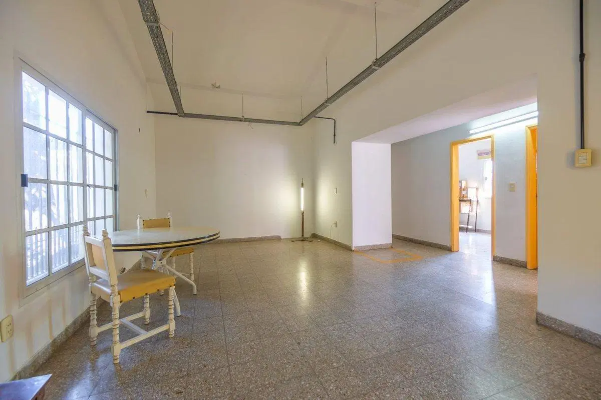 Venta Casa 4 ambientes con galpon Lomas de Zamora 5