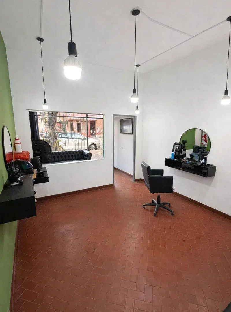 VENTA LOCAL COMERCIAL EN MERLO 4
