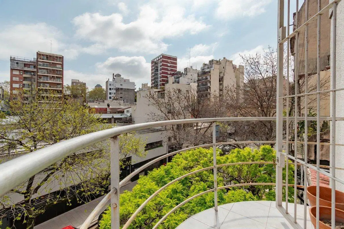 Venta Depto 2 amb c/balcón y cochera. Almagro 2