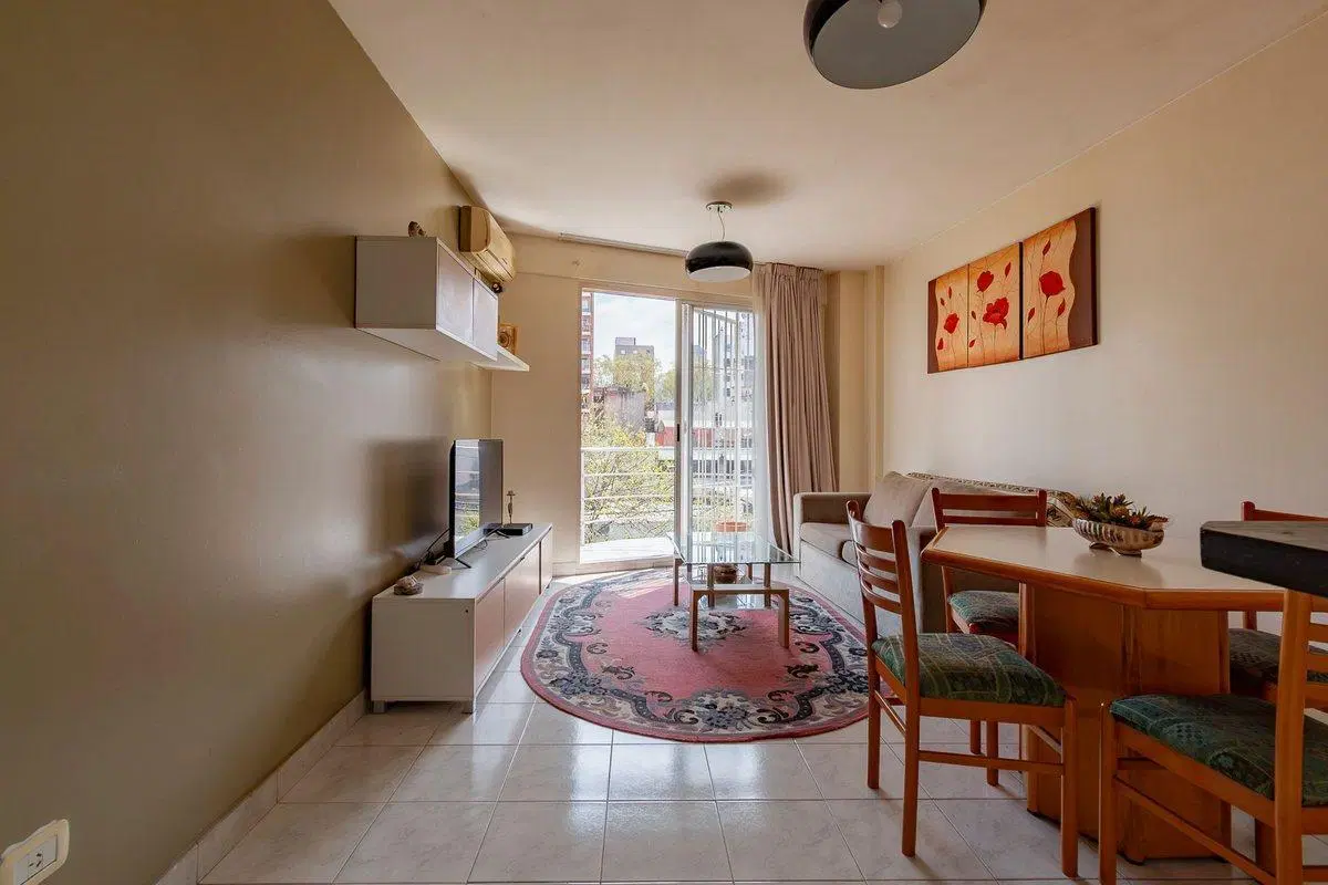 Venta Depto 2 amb c/balcón y cochera. Almagro 5