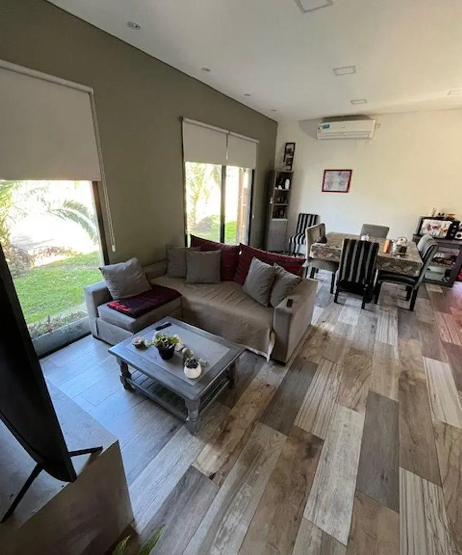 VENTA CASA 4 AMB QUINCHO JARDIN  PILETA EN LIMA 3