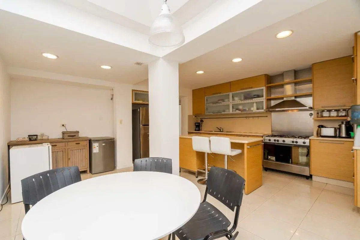 Venta Casa 8 ambientes San Isidro Pileta Parrilla 3