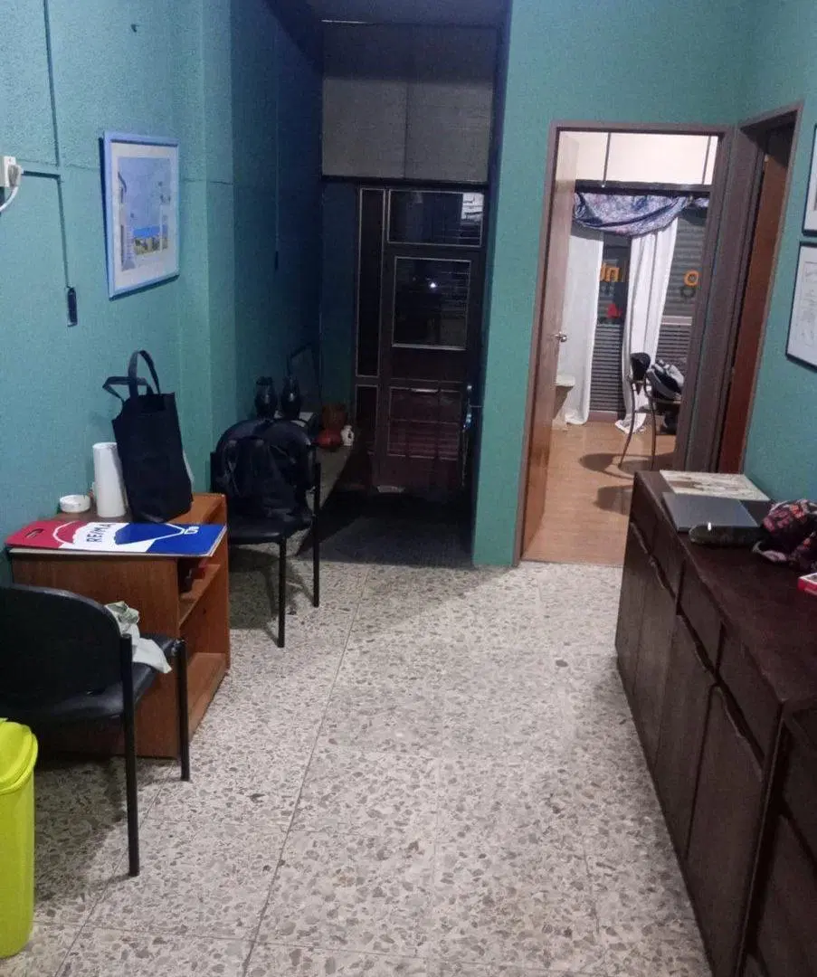 Local, oficina, ph y cochera en venta San Martin. 3