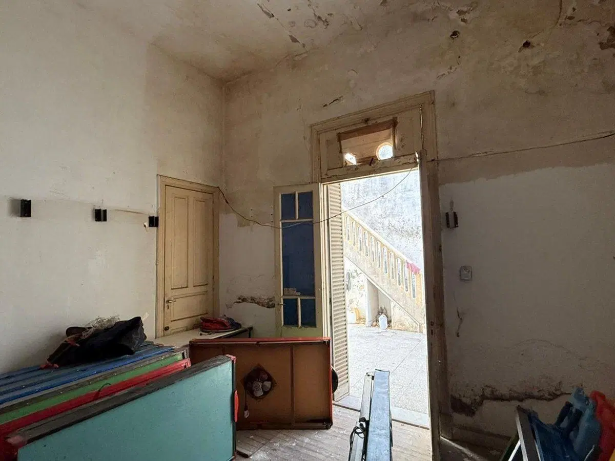 Casa 6 ambientes a reciclar, Villa Luro 2