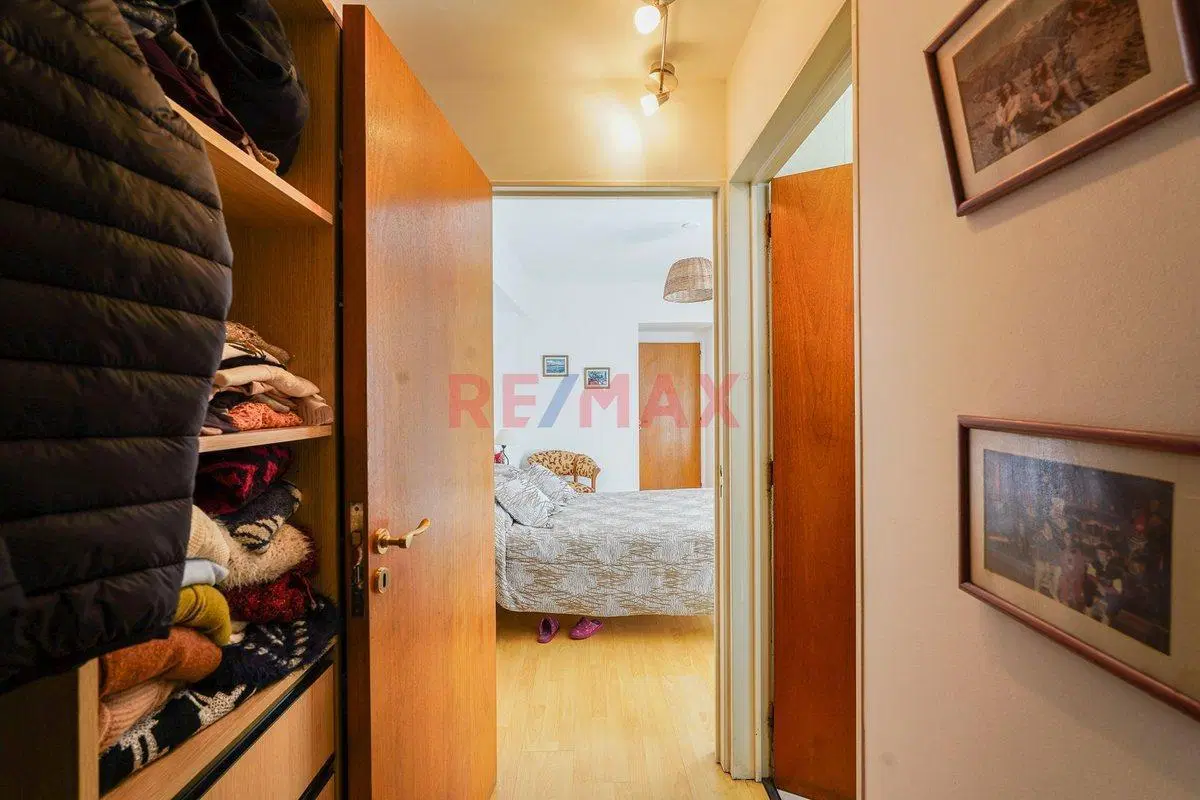 DEPARTAMENTO 4 AMBIENTES CON COCHERA A LA VENTA 3