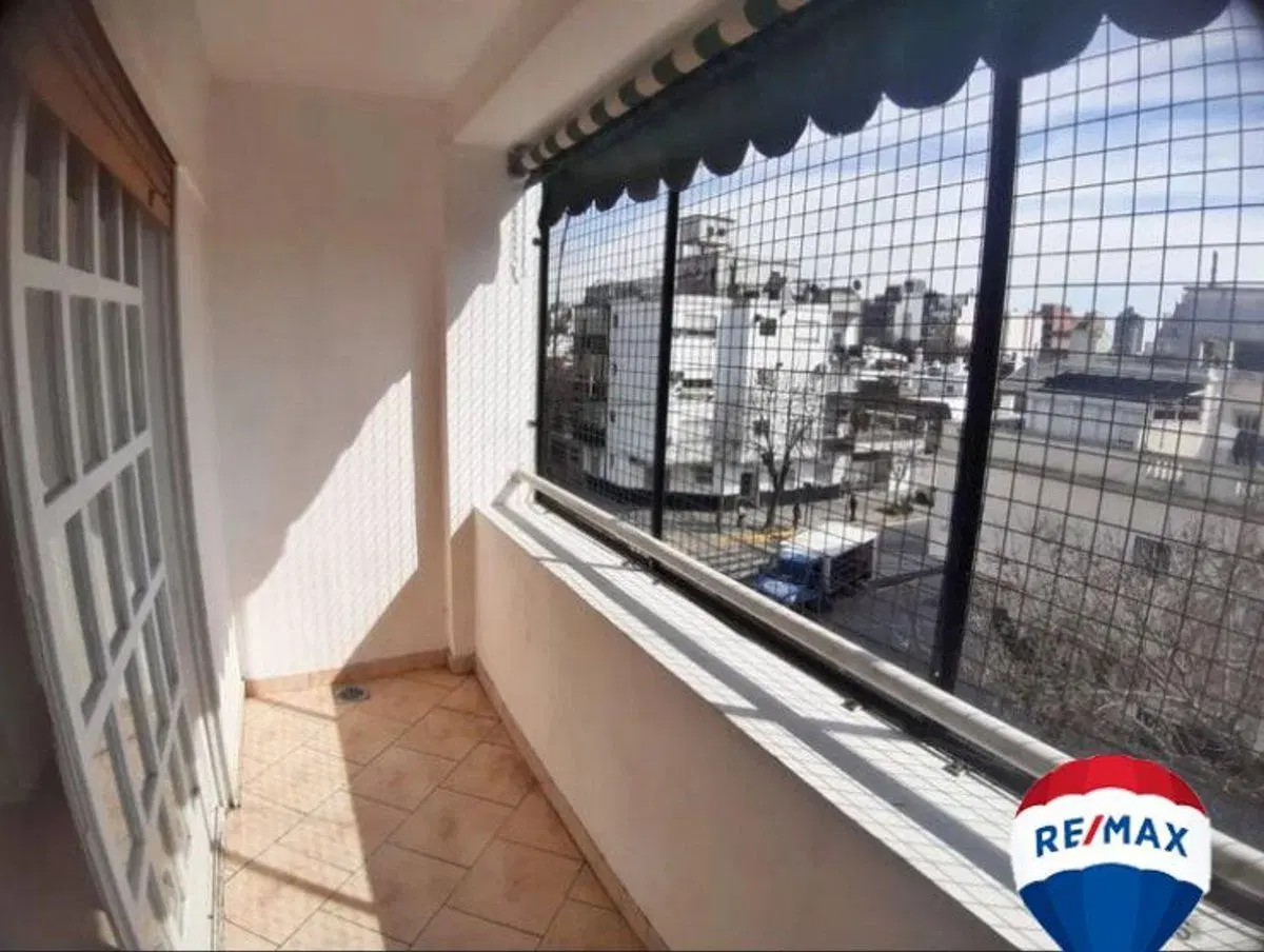DEPARTAMENTO MONOAMBIENTE CON BALCON LUMINOSO 3