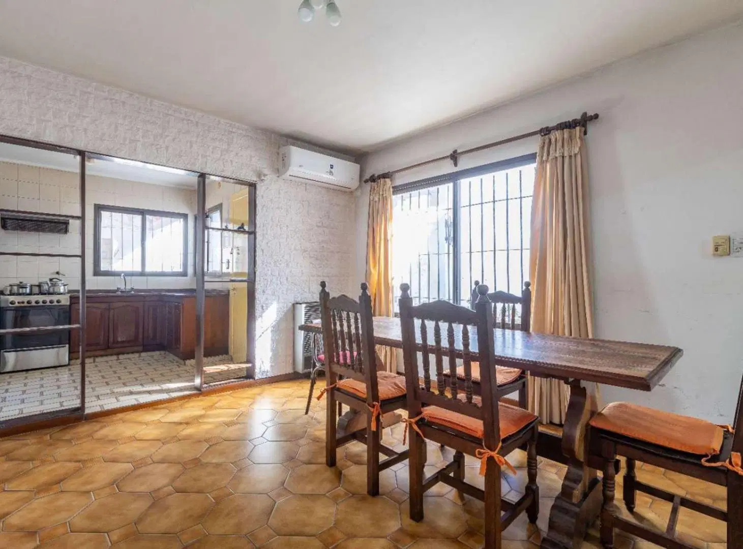 VENTA CASA 3 DORMITORIOS PATIO Y PARRILLA EN GERLI 5