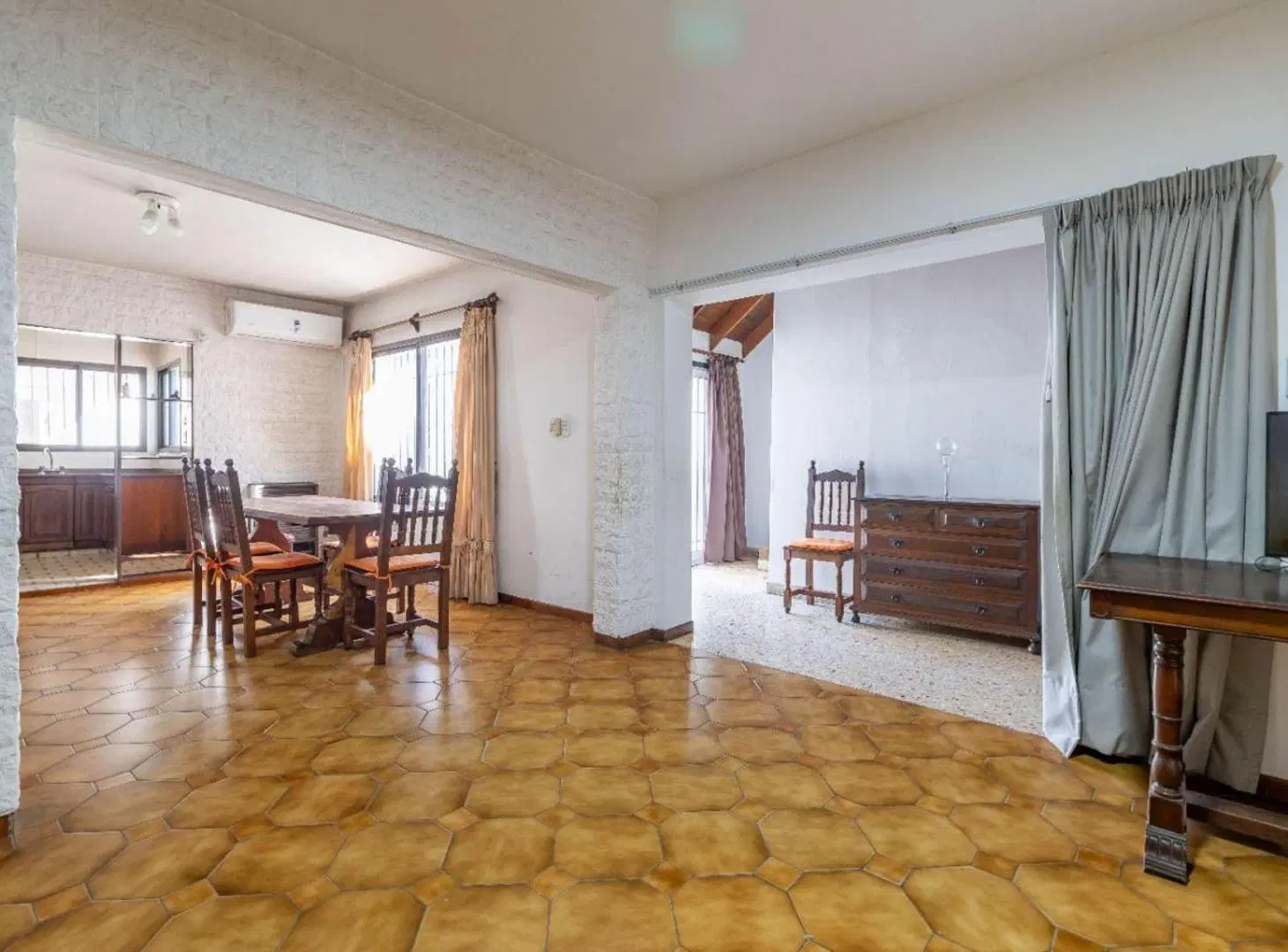 VENTA CASA 3 DORMITORIOS PATIO Y PARRILLA EN GERLI 3