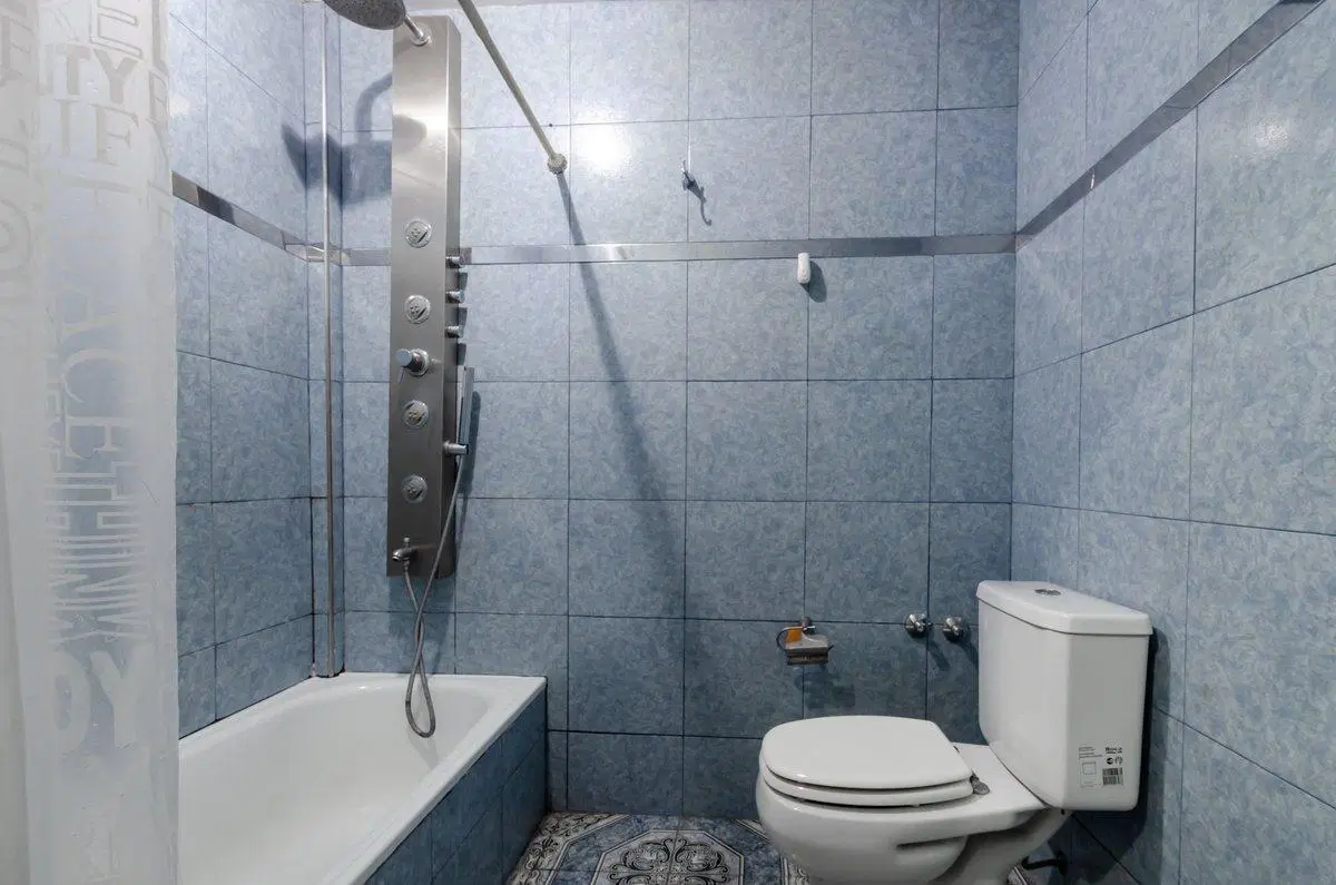 VENTA CASA 3 PISOS 6 AMB COCHERA FLORES 5