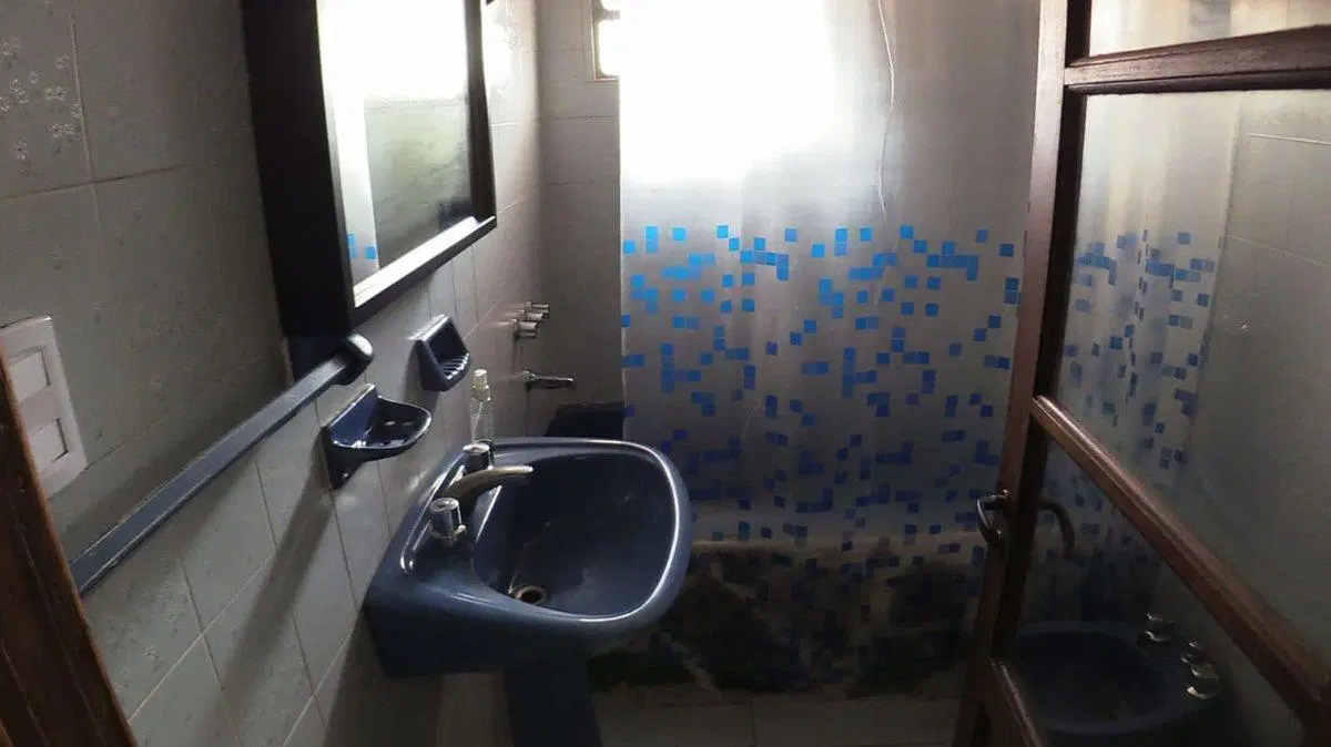 VENTA CASA 5 AMBIENTES LOTE PROPIO C/COCHERA MORON 4