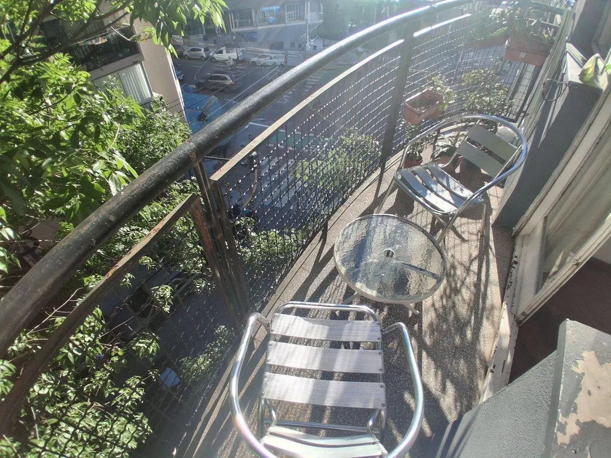 VENTA 2 AMBIENTES CON DEP Y BALCON ALTO PALERMO 4