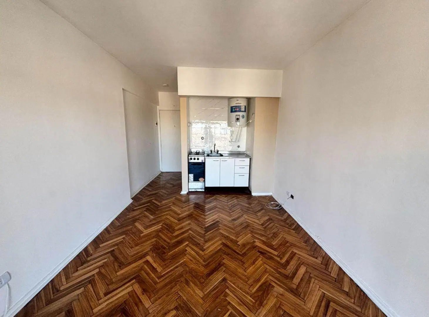 ALQUILER MONOAMBIENTE CON BALCON OLIVOS PUERTO 2