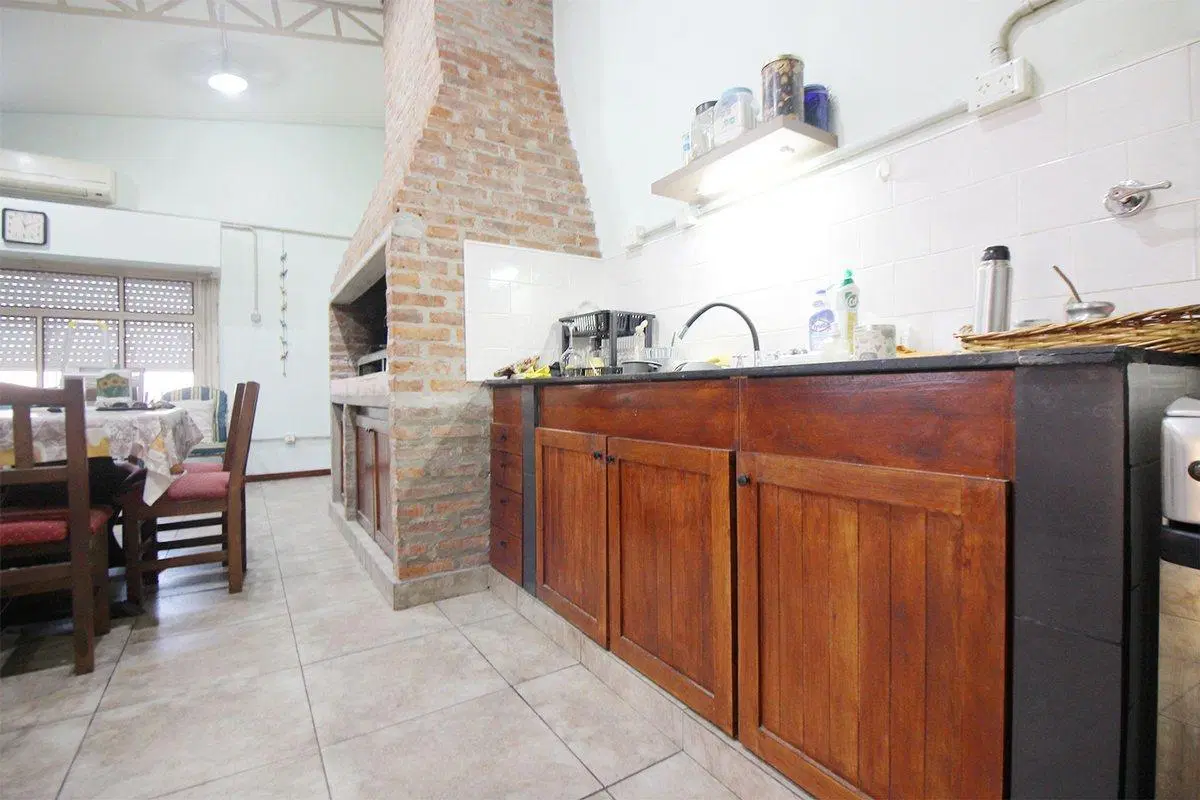 VENTA CASA CON LOCAL VILLA LYNCH SAN MARTIN 5