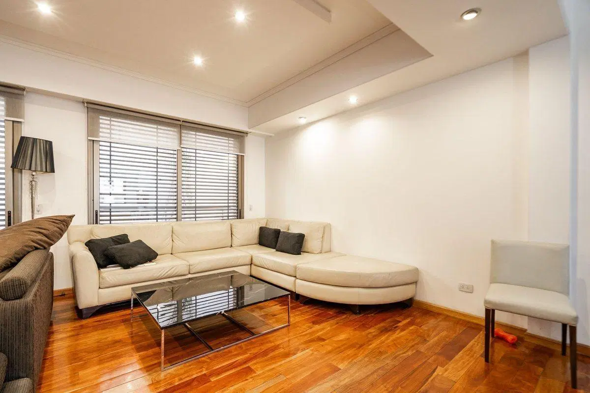 CASA EN VENTA 6 AMBIENTES BARRACAS PATIO Y PARRILA 8