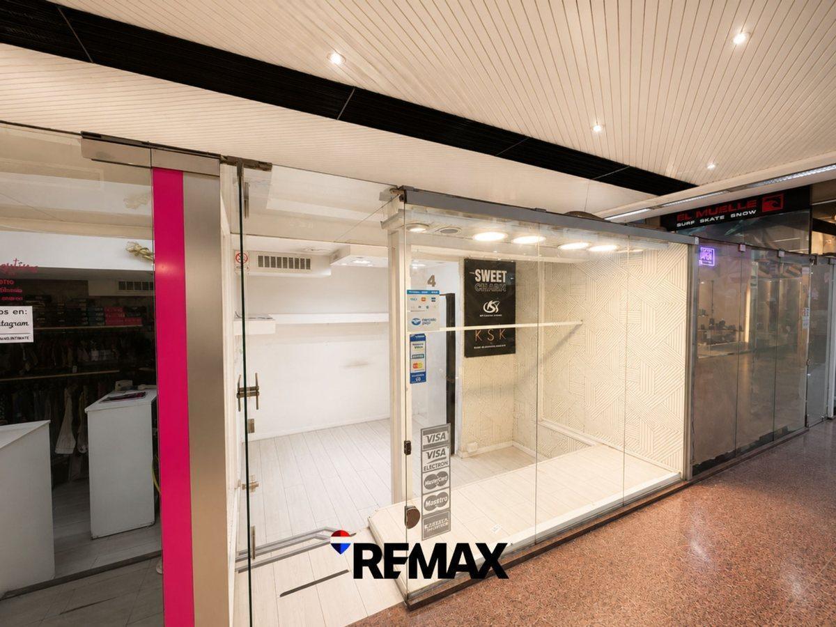 Foto de VENTA LOCAL EN GALERIA ACOYTE CABALLITO, imagen 2