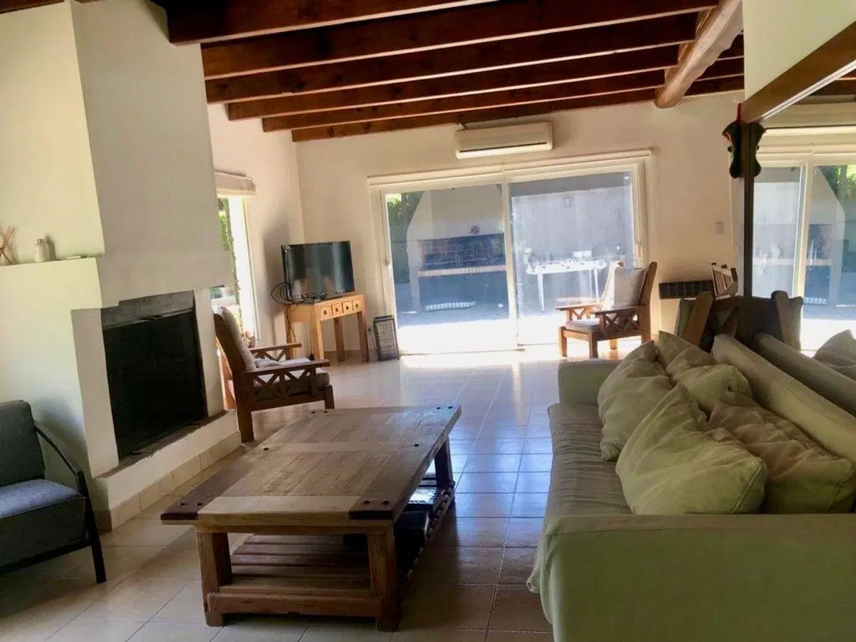 Venta Casa 5 ambientes con pileta, Bella Vista 8