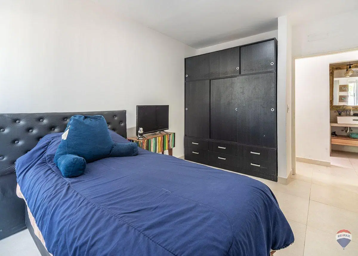 VENTA CASA 4 AMB PARQUE PILETA BARRIO SAN EDUARDO 4