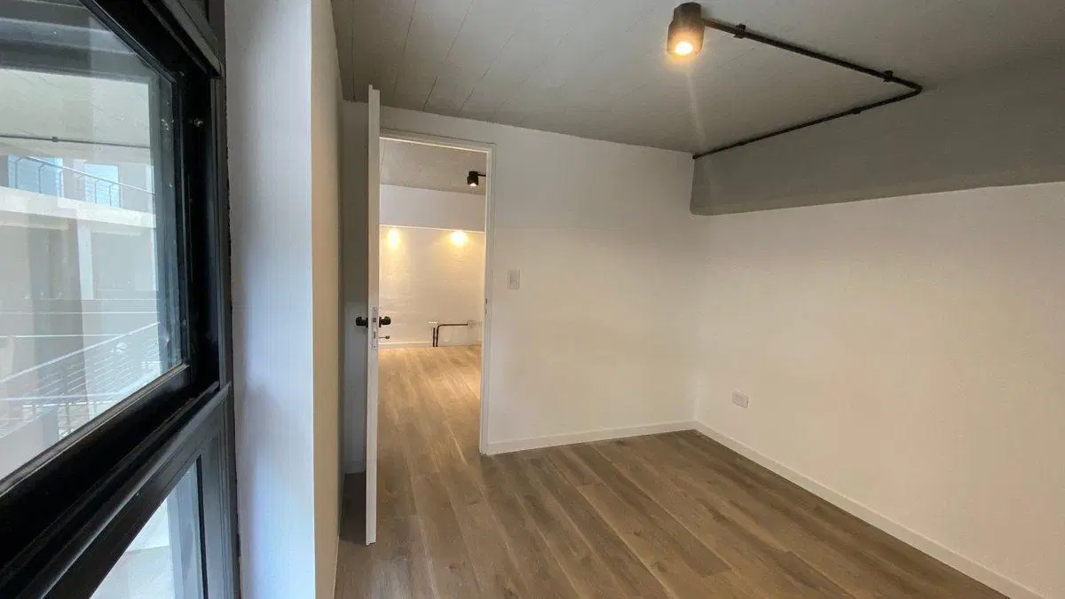 Departamento duplex alquiler en La Boca con patio 3