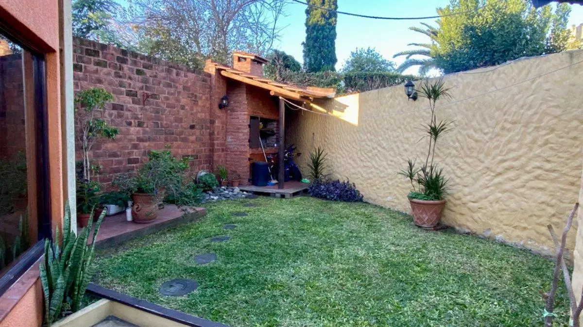 VENTA CASA PH 3 AMBIENTES EN EL PALOMAR CON JARDIN 2