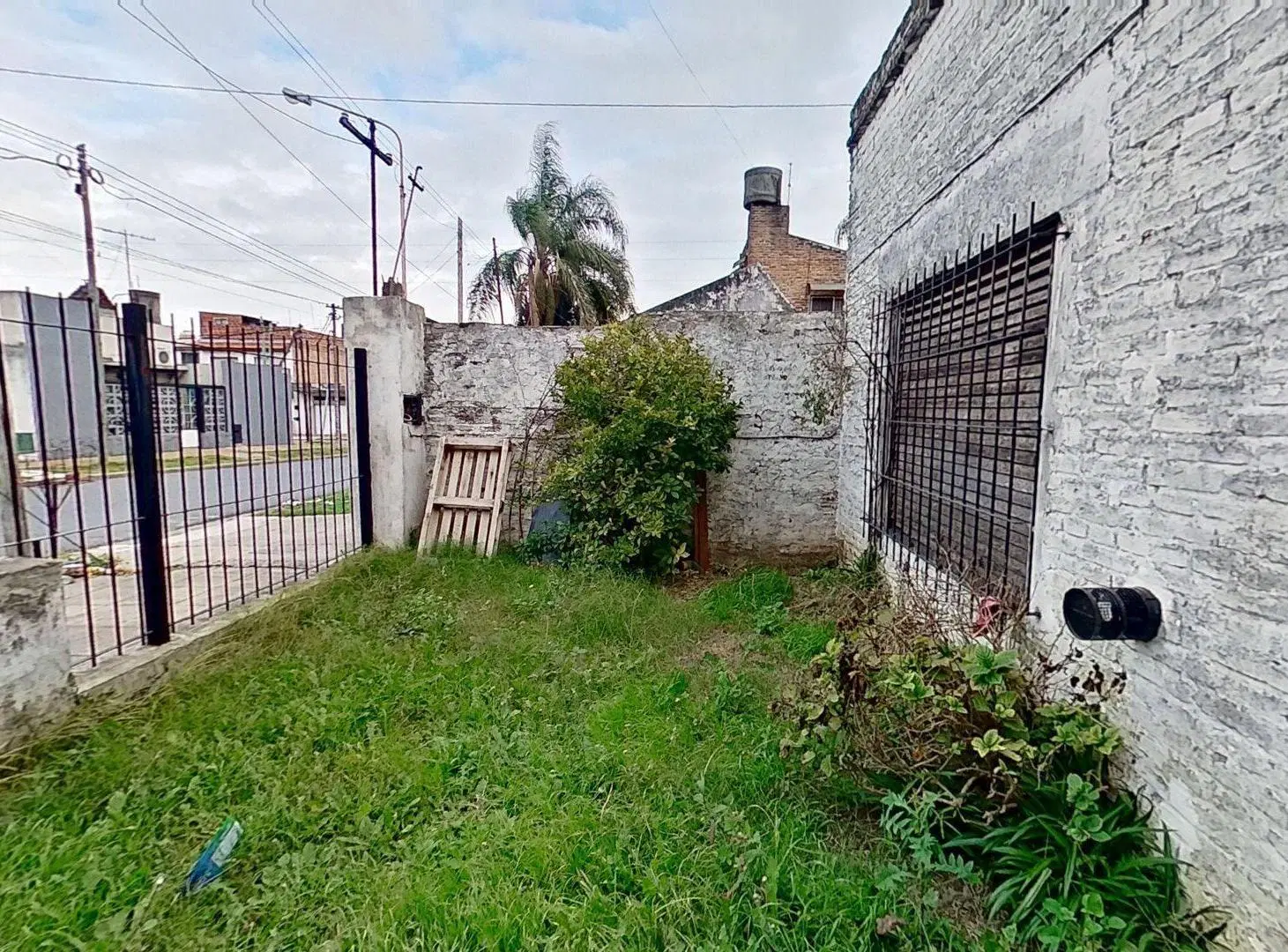 venta casa 4 ambientes multifamiliar tablada 5