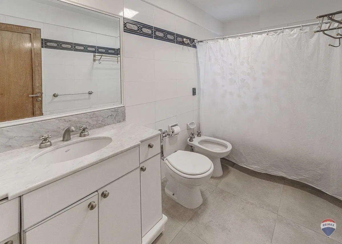 VENTA BELGRANO SEMIPISO 4 AMB CON DEPENDENCIA 3