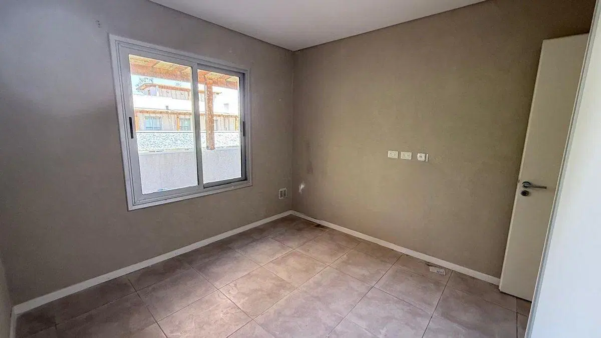 VENTA 3 AMB C/TERRAZA Y COCHERA LOS CARDALES 8
