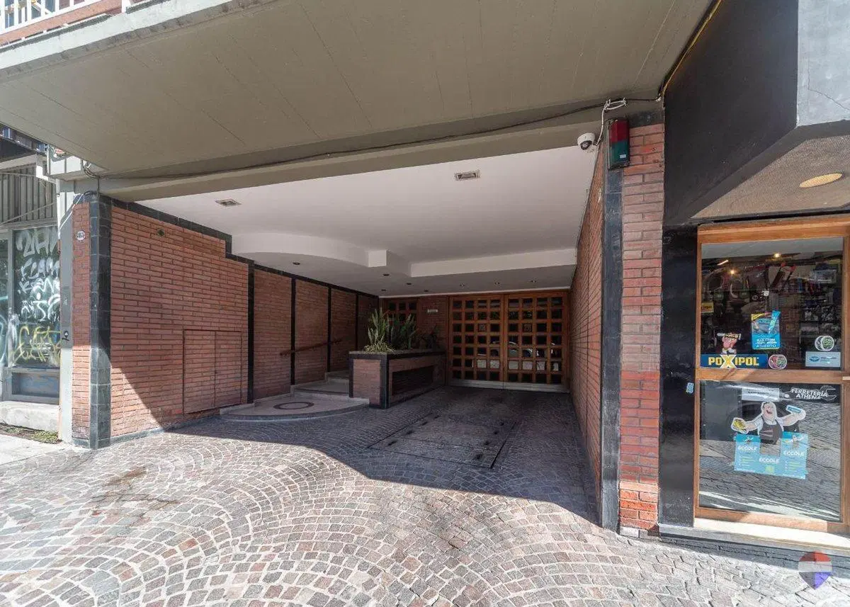 venta departamento 2 amb con patio y baulera 4