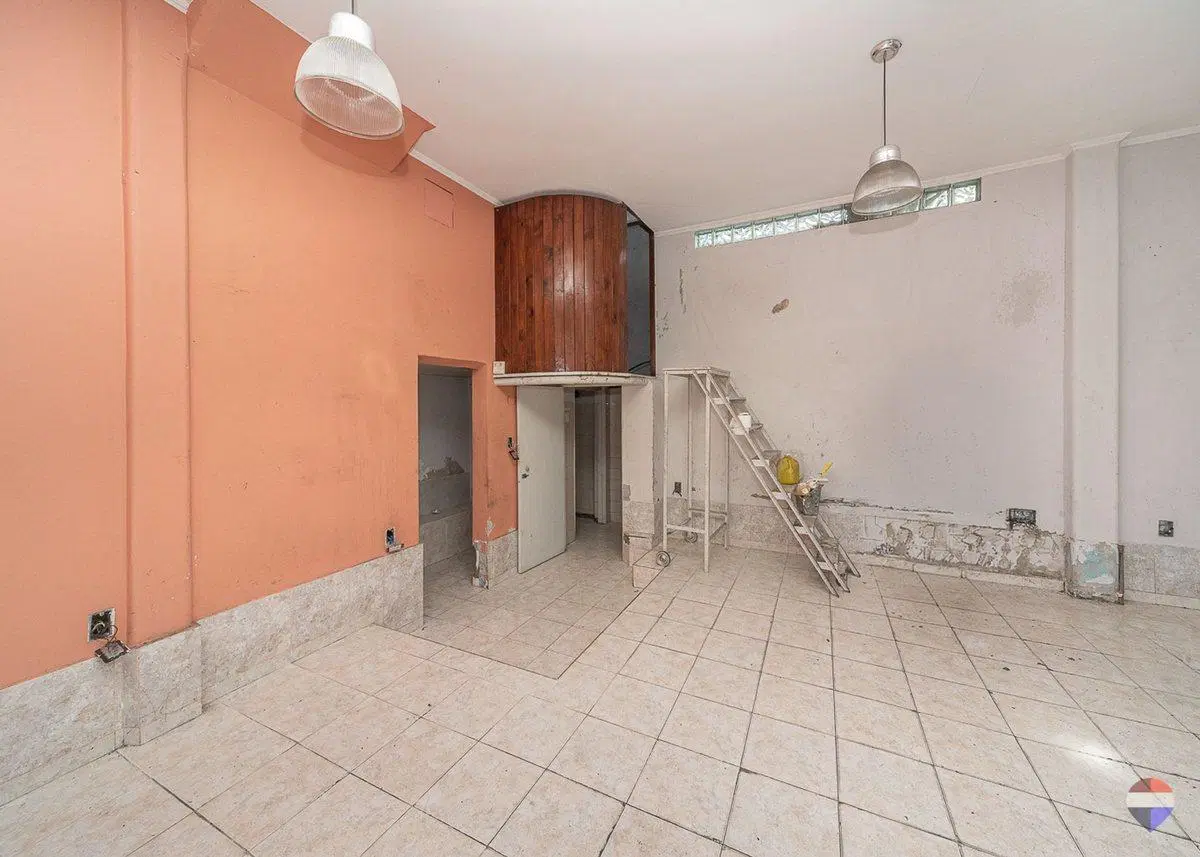 Alquiler Local comercial en esquina en  J L suarez 3