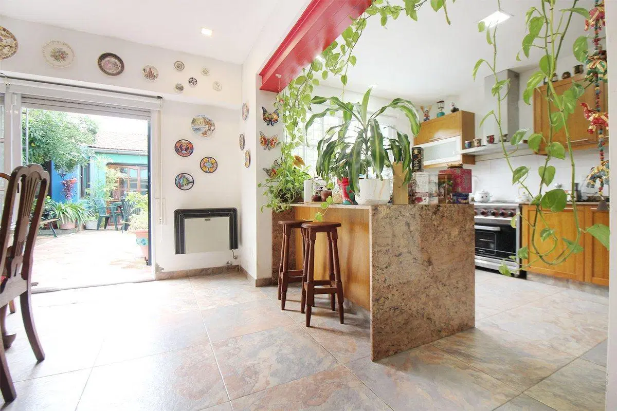 CASA 4 AMBIENTES EN VILLA SARMIENTO CON PILETA 4