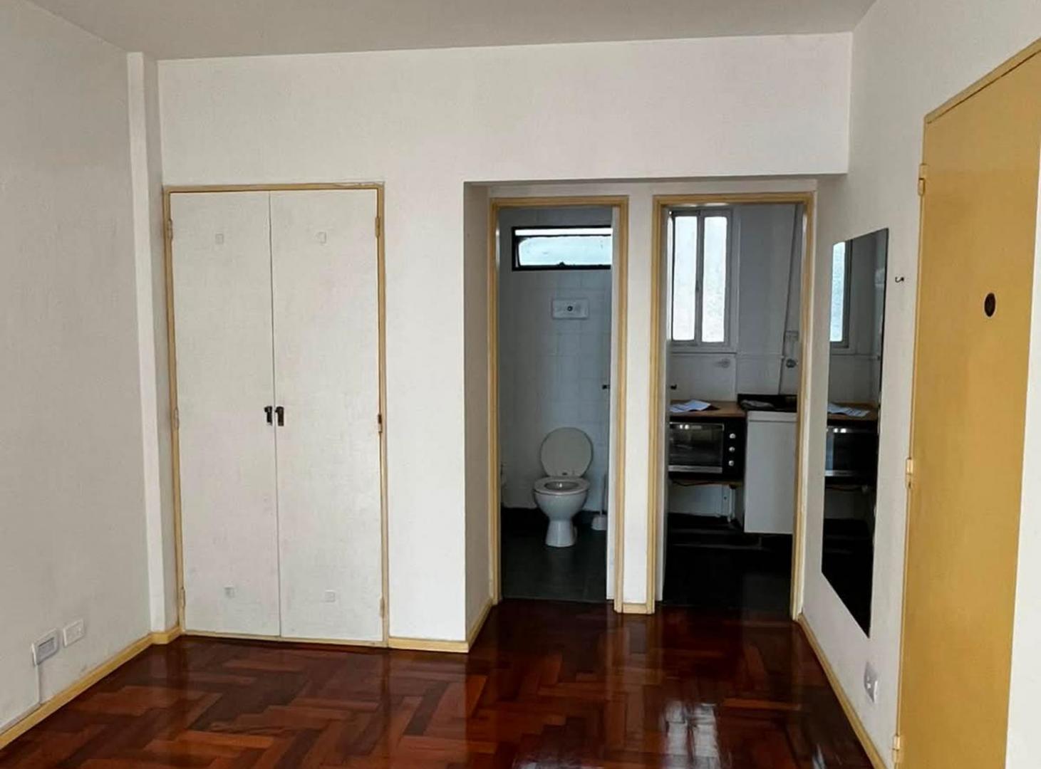 Foto de Alquiler monoambiente Balvanera P. 9 amplio balcón, imagen 3