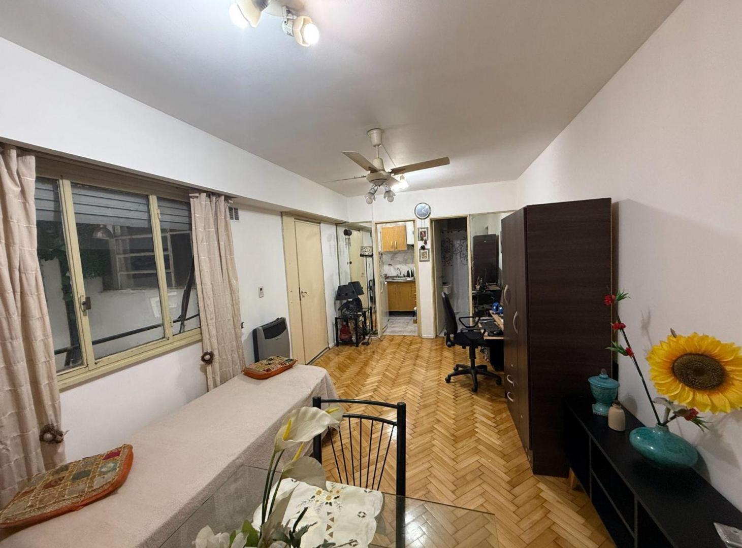 Foto de DEPARTAMENTO 2 AMB VENTA RECOLETA PATIO, imagen 2