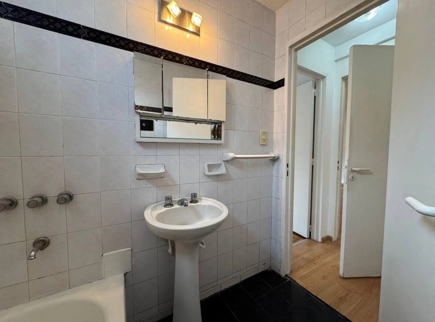 VENTA DEPARTAMENTO 2 AMBIENTES MARTINEZ 5