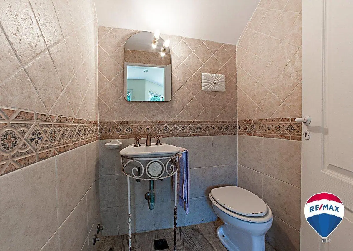 CASA 4 AMB EN VENTA EN GENERAL RODRIGUEZ PILETA 3