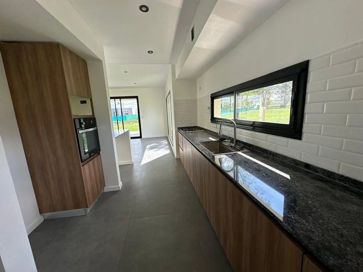 CASA A ESTRENAR PILAR DEL ESTE BARRIO SANTA SOFIA 3