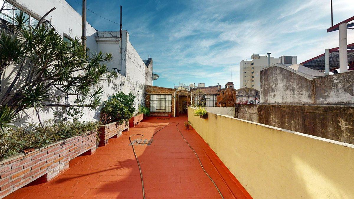 Foto de Venta PH 4 amb. Constitución con terraza y quincho, imagen 2