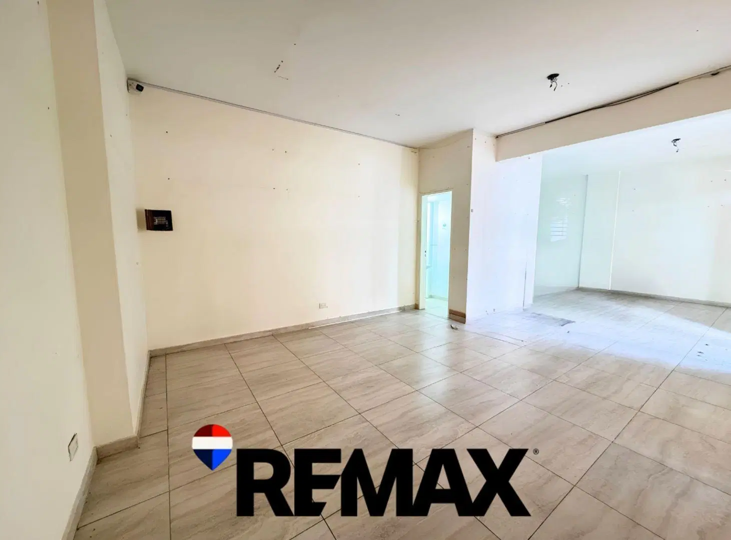 VENTA DOS LOCALES COMERCIALES 66 M2 VILLA DEVOTO 5
