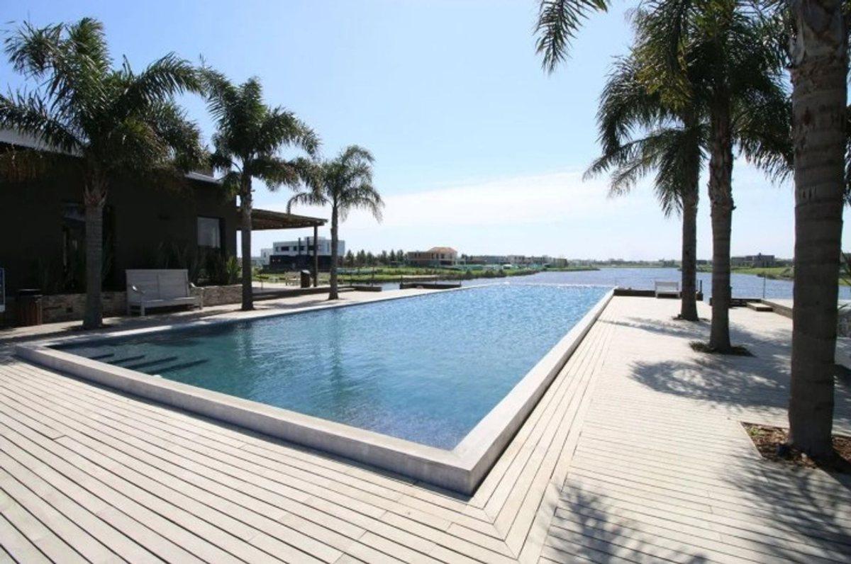 Foto de VENTA LOTE VISTA AL AGUA BARRIO CERRADO EL NAUDIR, imagen 5