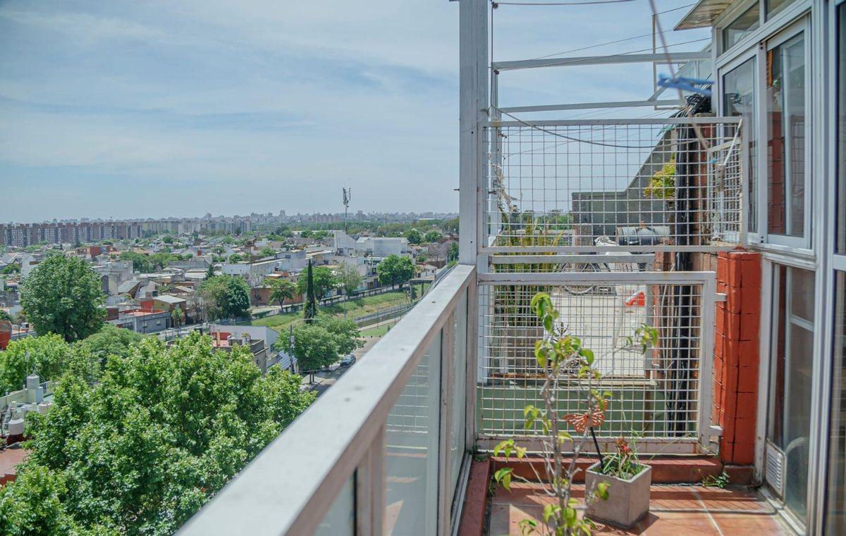 Foto de venta departamento 4 ambientes cochera v.lugano, imagen 2