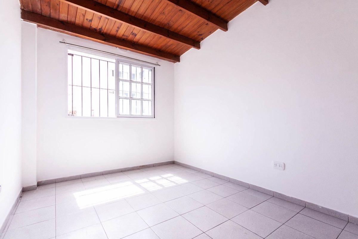 Foto de VENTA PH 3 AMB ESTACION LANUS ESTE, imagen 5