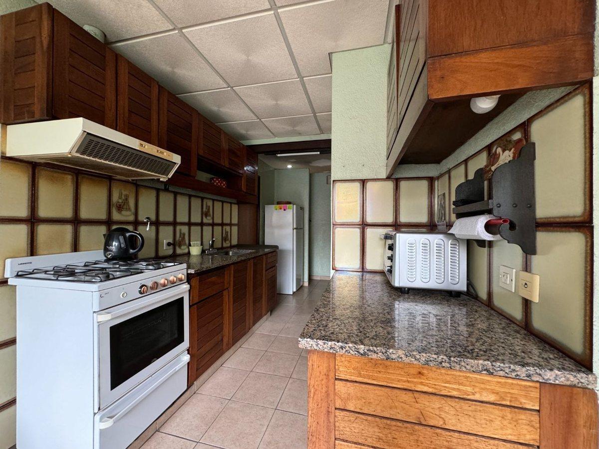 Foto de Casa 4 amb en venta en Castelar c/jardin-pileta, imagen 3