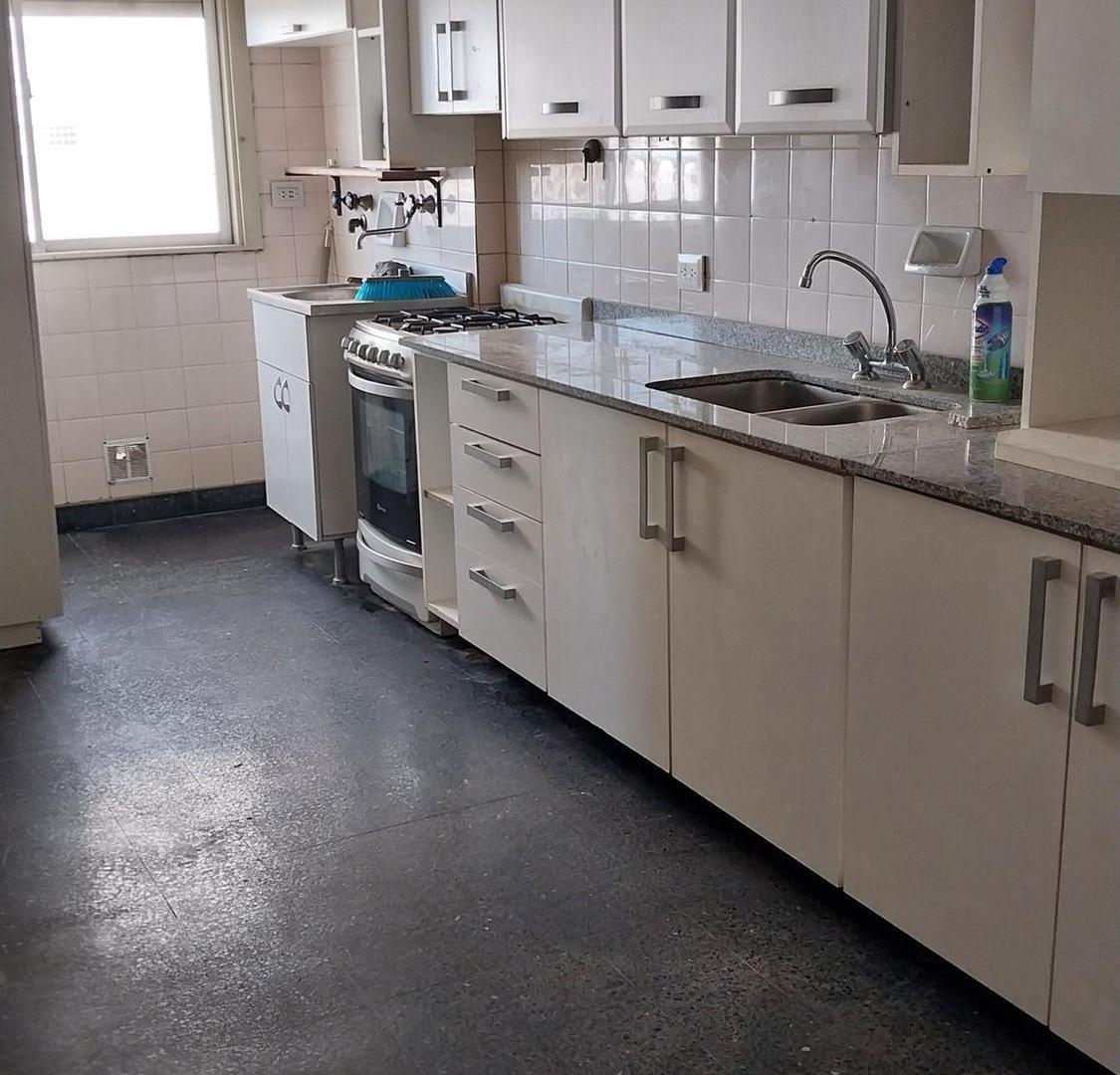 Foto de Departamento 4 ambientes en venta en Wilde, imagen 3