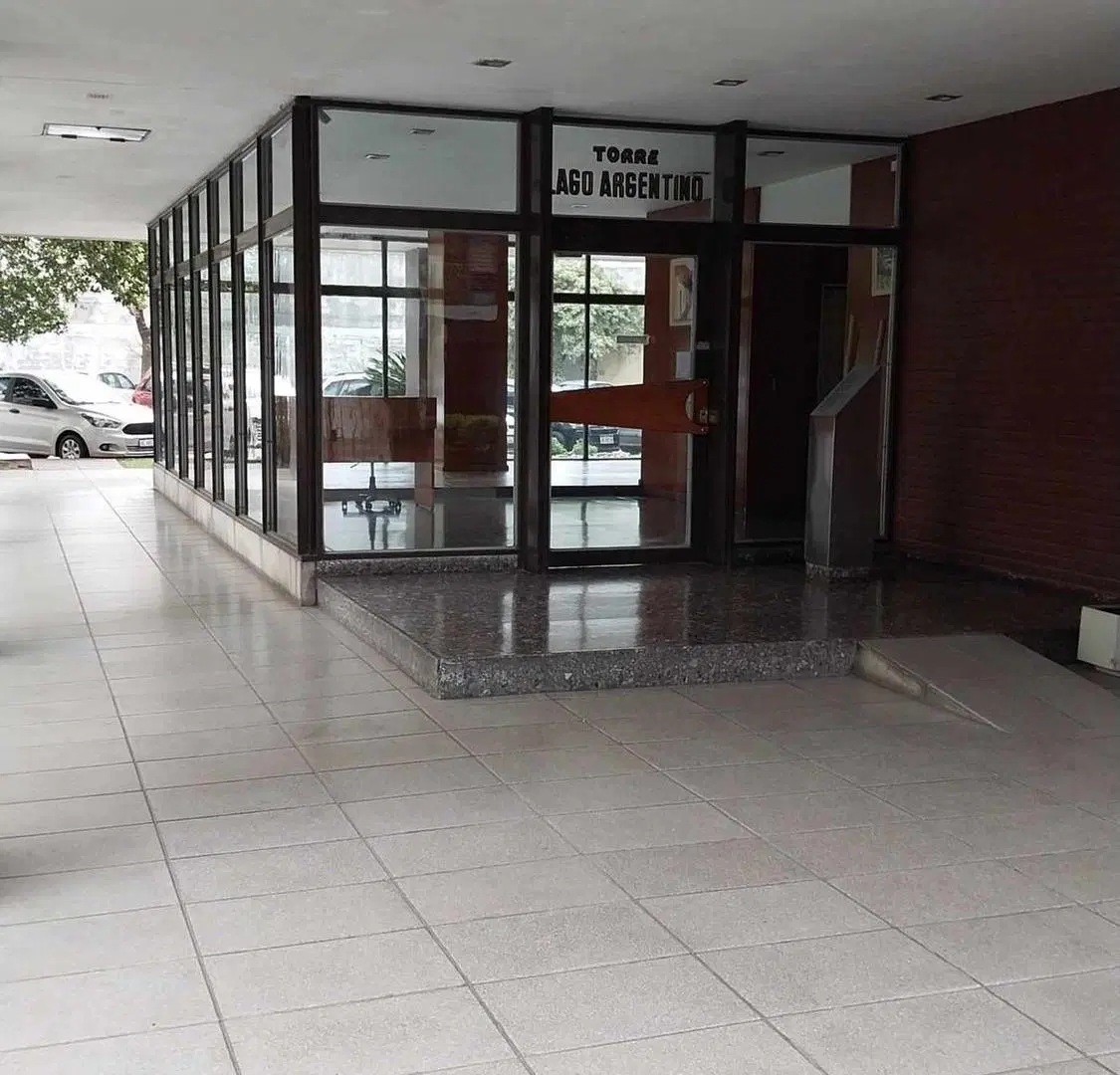 Departamento 4 ambientes en venta en Wilde 5