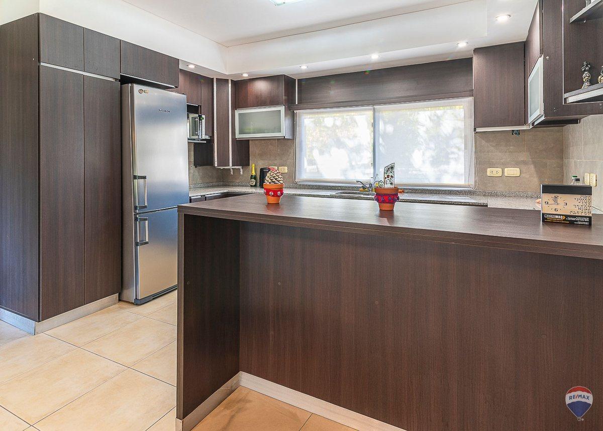 Foto de Venta Casa 4 amb. Club de Campo Los Puentes, Luján, imagen 4