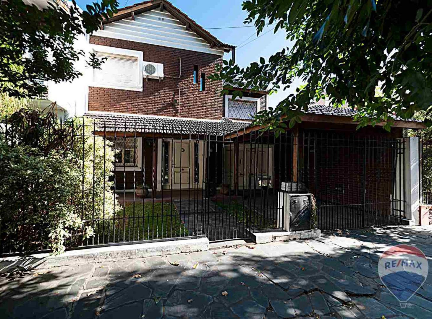 Foto de CASA 5 AMBIENTES EN VENTA CASTELAR JARDIN COCHERA, imagen 1